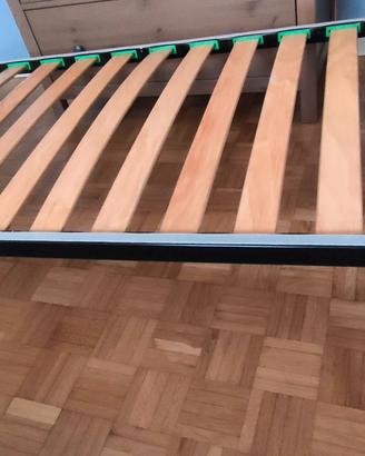 Letto singolo con materasso