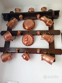 Splendida collezione di oggetti in rame