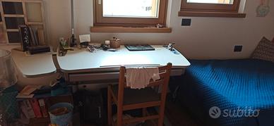 Scrivania con piano reclinabile