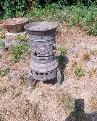 Stufa in ghisa vintage