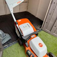 TAGLIAERBA TRAZIONATA A BATTERIA STIHL RMA