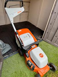 TAGLIAERBA TRAZIONATA A BATTERIA STIHL RMA
