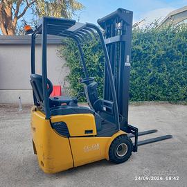 carrello elevatore frontale elettrico (a 3 ruote)
