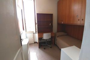 Zona Università Cattolica, cameretta a studentessa