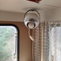 lampadari pop primi anni 70 con annessa roulotte