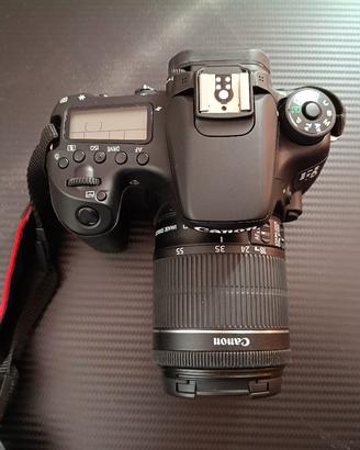 CANON EOS 70D solo 2418 scatti+18-55mm+accessori