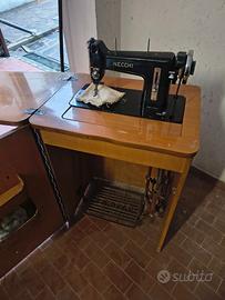 Macchina per cucire Necchi