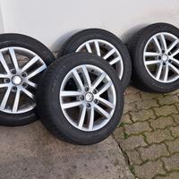 Cerchi in lega  e gomme 205 55 r16  Golf 6