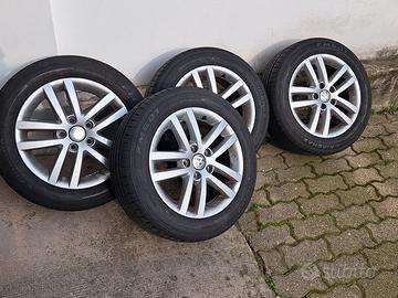 Cerchi in lega  e gomme 205 55 r16  Golf 6