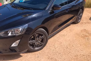 FORD FOCUS STATION WAGON GANCIO TRAINO