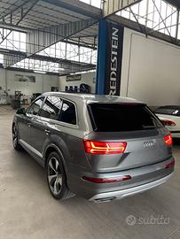 audi Q7 3.0 tagliandata audi
