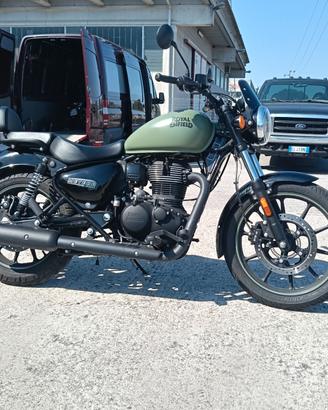 Royal Enfield Meteor Fireball Matt green