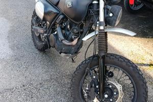 moto scrambler 125