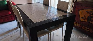 Tavolo rettangolare in legno, rivestimento in bam 