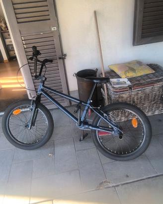 Bmx decathlon poco usata