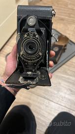 Macchina fotografica antica