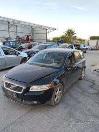 VOLVO V50 ricambi usati 