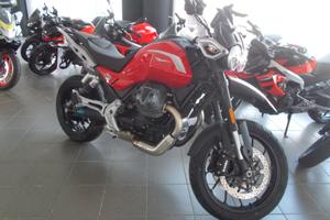 Moto Guzzi V85 strada 2026