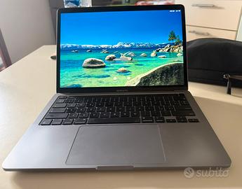 MacBook Pro 13” i7 • 32GB RAM • 512GB SSD