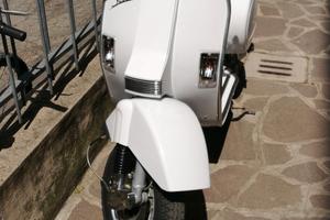 Vespa LML Star Light 125 Bianca – Con Accessori