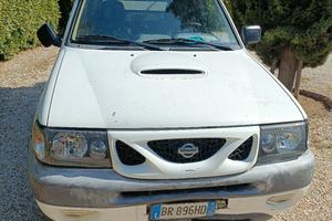 Nissan Terrano 2 Autocarro con Gancio Traino