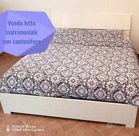 Letto matrimoniale con contenitore