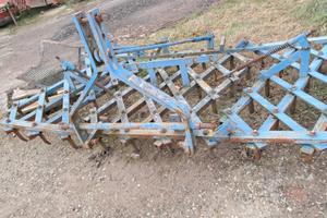 Erpice a denti fissi