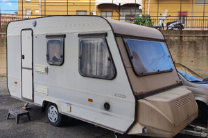 Roulotte Adria 400 t 1