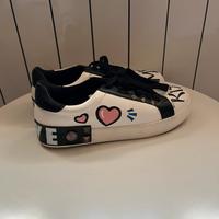 Scapre bianche e nere I love U num 37