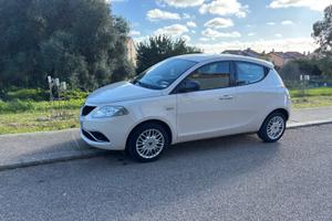 Lancia Ypsilon con 72000km