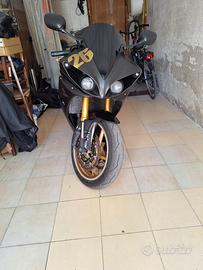 Yamaha yzf R1 serie big bang