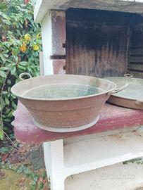 Vecchia tinozza in rame 