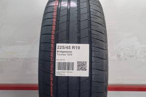 Gomme Usate Bridgestone 225 45 19 Guarda Catalogo