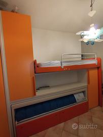 Cameretta due letti senza materassi