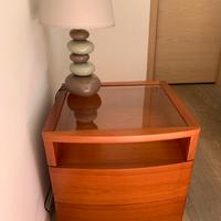 Mobiletto finitura ciliegio con piano in vetro