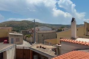 Casa in pietra nel cuore della Marmilla