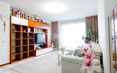 AMPIO TRILOCALE CON BALCONE