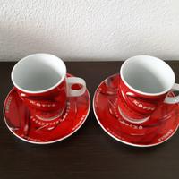 2 tazzine da caffè con piattino. Ceramica rossa.