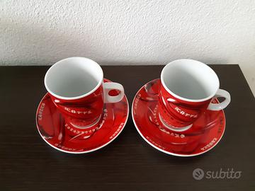 2 tazzine da caffè con piattino. Ceramica rossa.