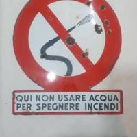 Cartello antincendio i ferro smaltato anni '50