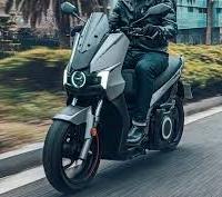 Silence S01 scooter elettrico batteria estraibile