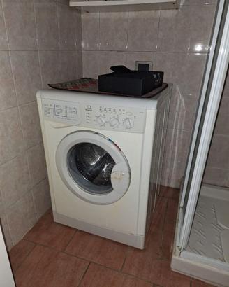 Lavatrice Indesit a carica frontale