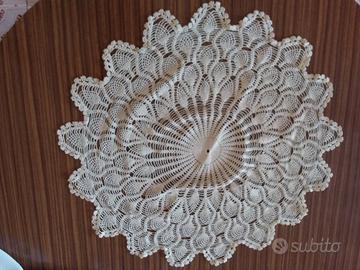 Centrotavolo centrino artigianale 