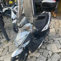 *** PERMUTA *** Kymco Agility 200i R16