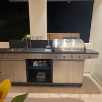 Barbecue nuovo imballato