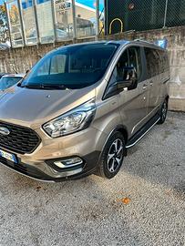 Ford 8 posti