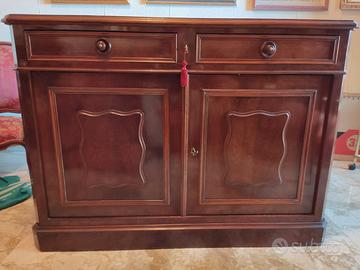 Credenza antica