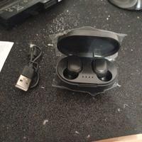 Auricolari con Custodia di Ricarica - Colore Nero 