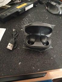 Auricolari con Custodia di Ricarica - Colore Nero 