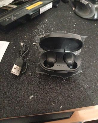 Auricolari con Custodia di Ricarica - Colore Nero 